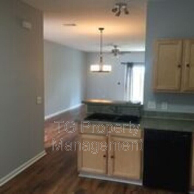 Building Photo - 771 Scrub Jay Dr