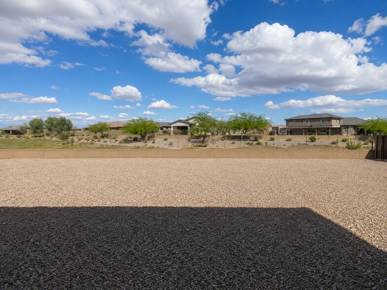 Building Photo - 122 S Siena Ln