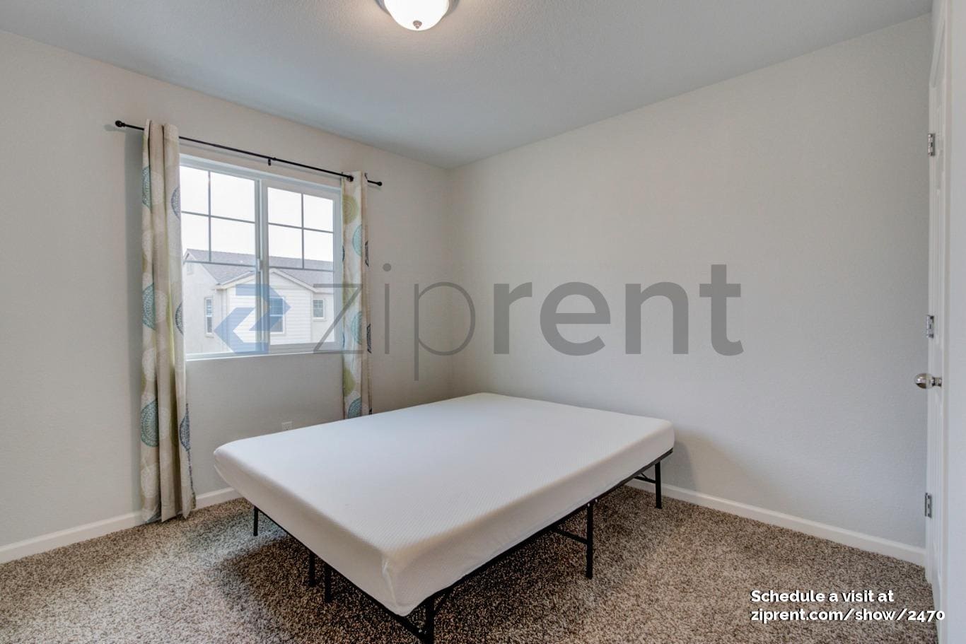 Building Photo - Unit