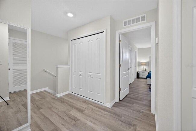 Building Photo - 1832 Katz Crossing Dr