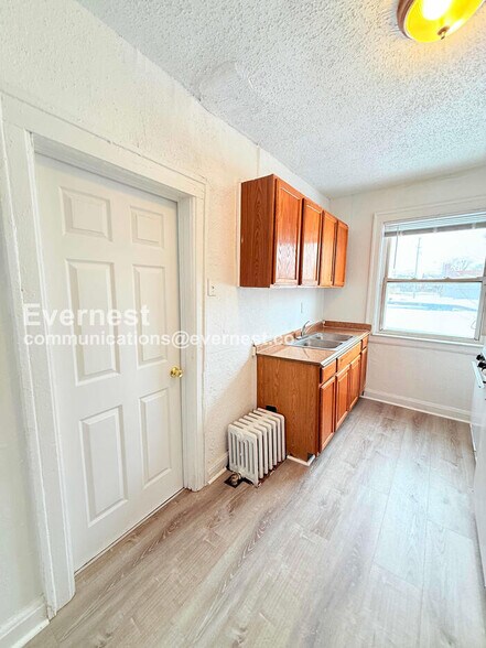 Building Photo - 13909 Hartwell St