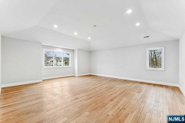 Building Photo - 25 Jones