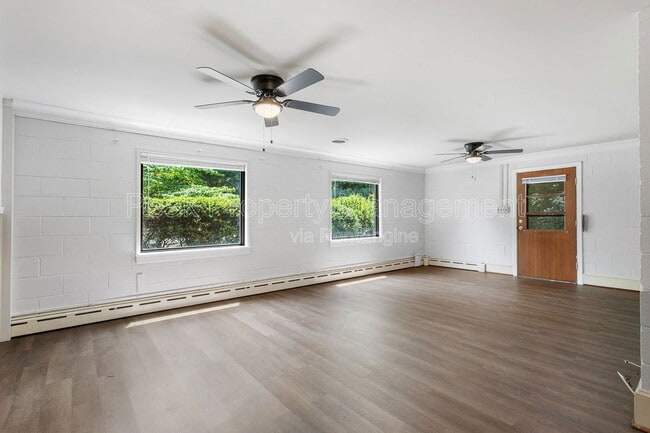 Building Photo - 7630 Whittington Dr