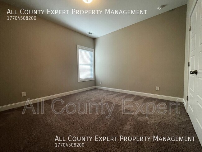 Building Photo - 4885 Hanson Farms Ln