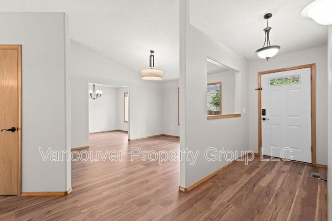 Building Photo - 3106 NE 183rd Pl