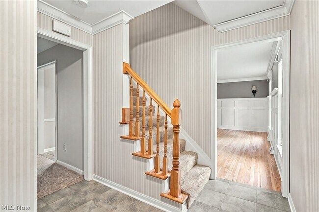 Building Photo - 6832 Green Ridge Ave