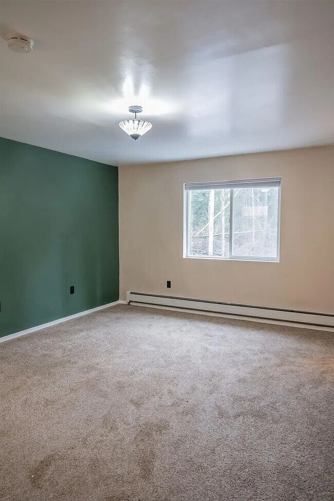 Building Photo - 5565 Cottonwood Dr