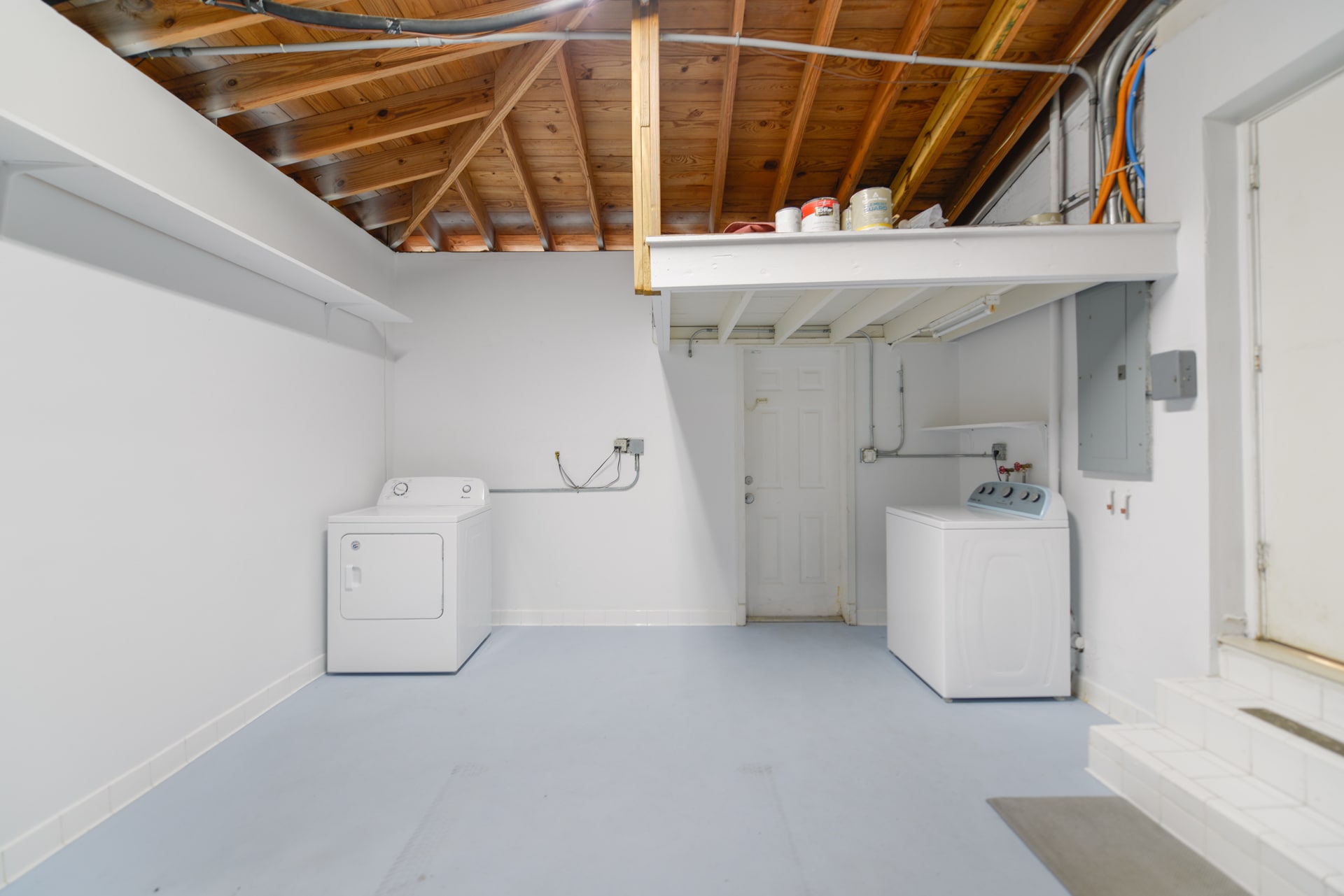 Building Photo - 911 Mariana Ave