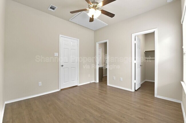 Building Photo - 9650 Warm Spring