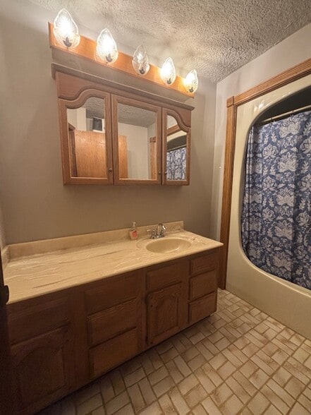 Building Photo - 1738 8th Ave S