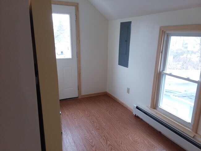 Rear Entrance - 522 N Main St