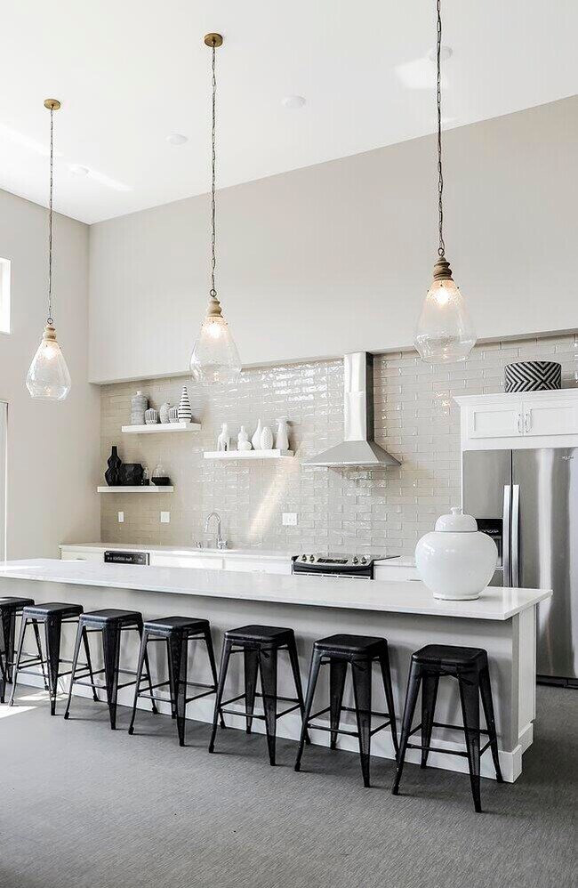 Building Photo - 11330 N Buntrock Ave