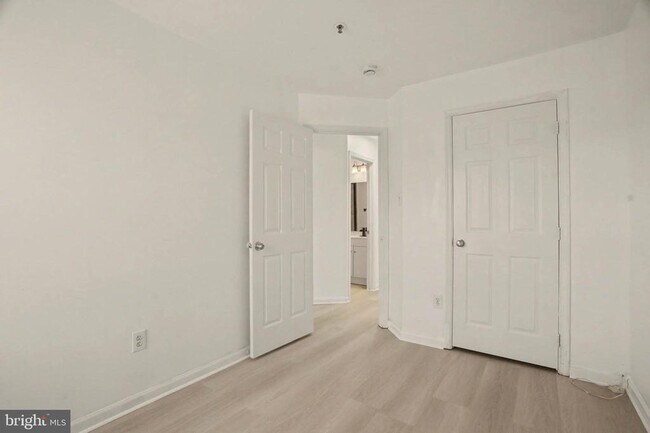 Building Photo - 14805 Strawberry Ln