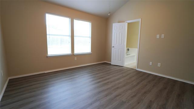 Building Photo - 2028 Wildwood Dr
