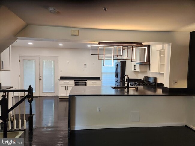 Building Photo - 12825 Town Center Way