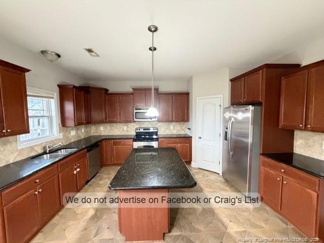 Building Photo - 255 Peaceford Ave