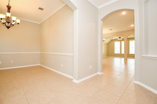 Building Photo - 15219 Ashbrook Dove Ln