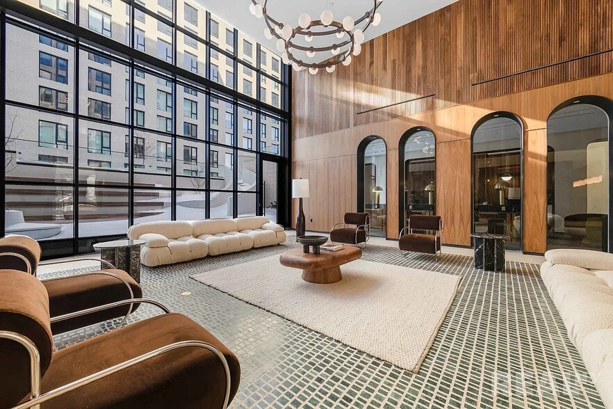 Building Photo - 953 Dean St