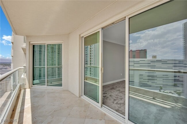 Building Photo - 2777 Paradise Rd