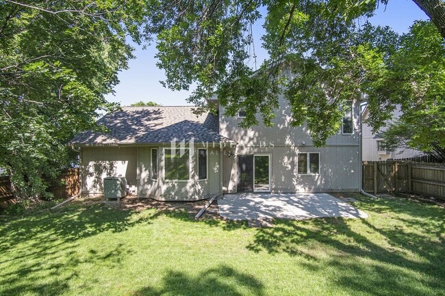 Building Photo - 4 Bedroom Papillion Home!