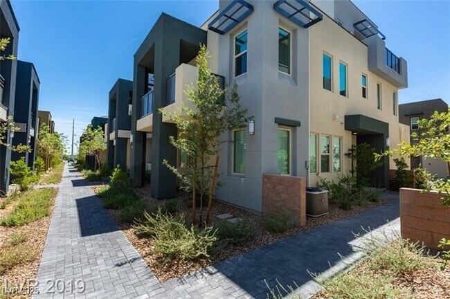 Building Photo - 11302 Kraft Mountain Ave
