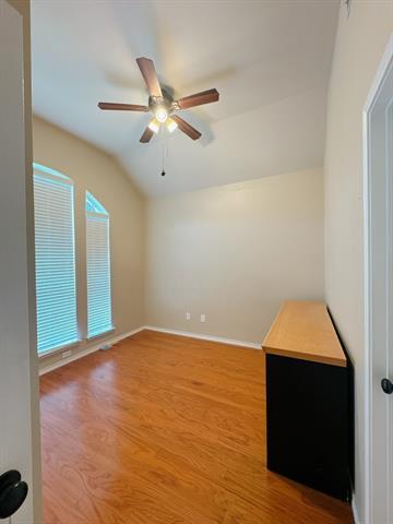 Building Photo - 2204 Starleaf Pl