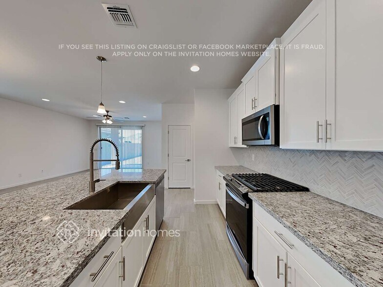 Building Photo - 4436 W Samantha Way