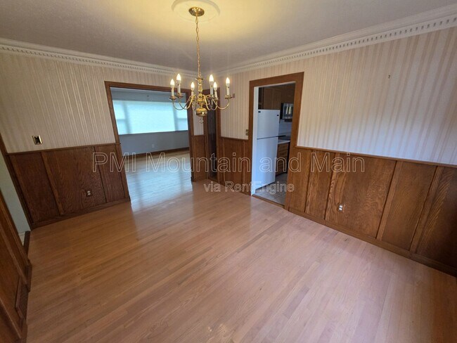 Building Photo - 15 Ginell Cir
