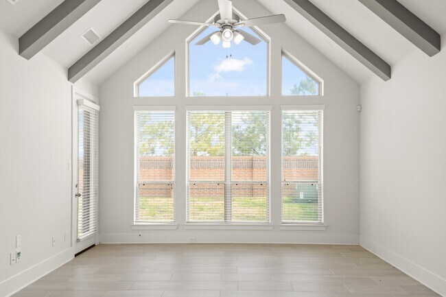 Building Photo - 6014 Bristol Spur Ln