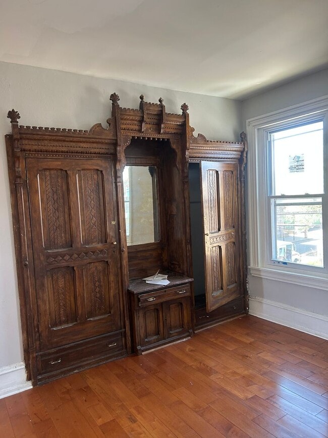 Building Photo - 2405 N 17th St