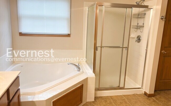 Building Photo - 4369 Houser Dr
