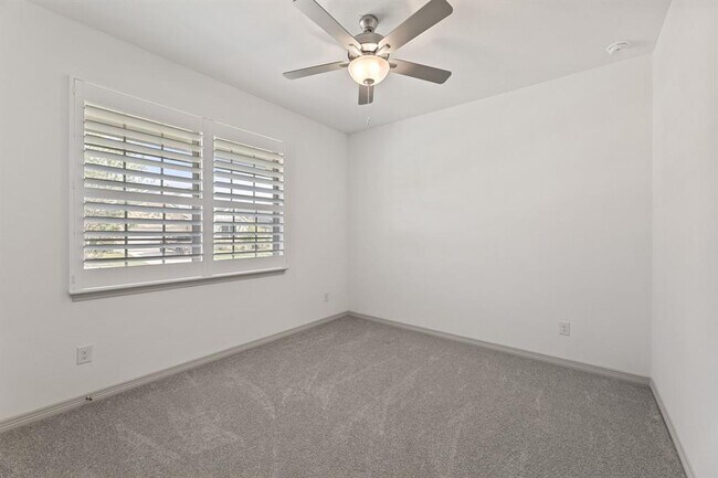 Building Photo - 1104 Spring Gulch Ln