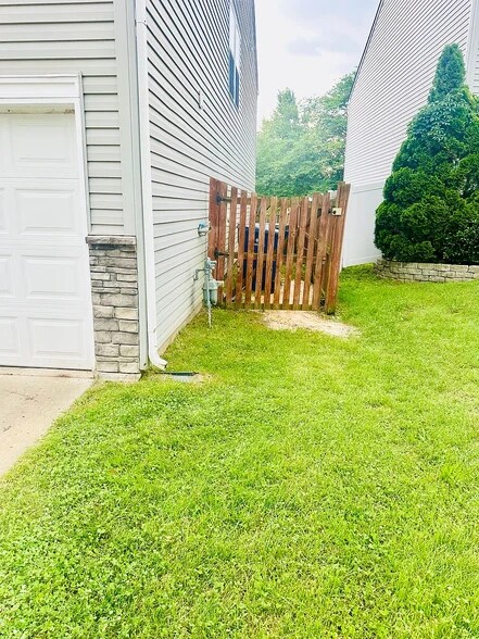 Building Photo - 3609 McDuff Ct