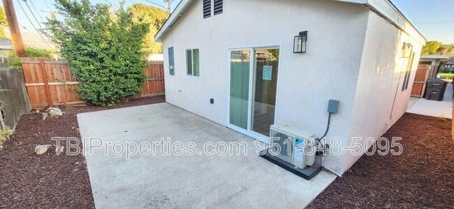 Building Photo - 156 E Marshall Blvd