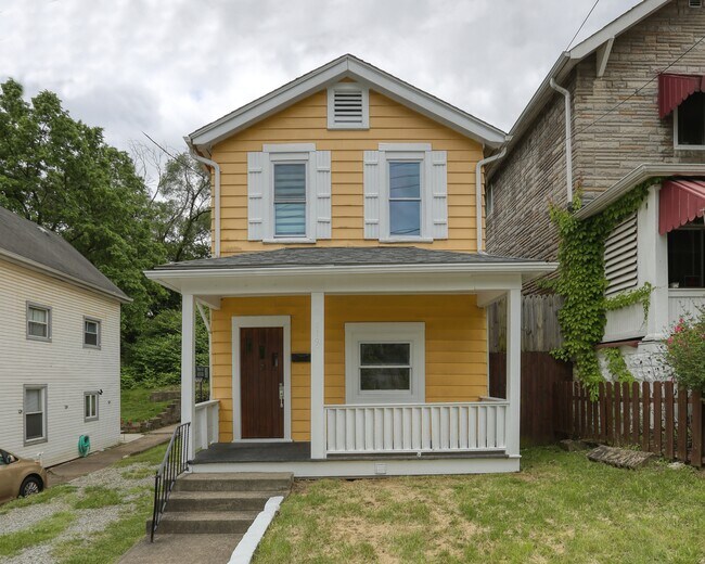 Primary Photo - 119 Semmens St