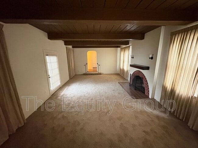 Building Photo - 1801 Riverside St