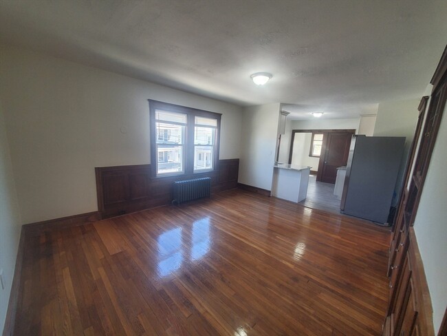 Building Photo - 30 Boutwell St