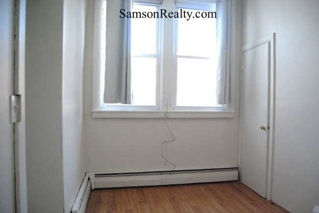 Building Photo - 223 Thayer St