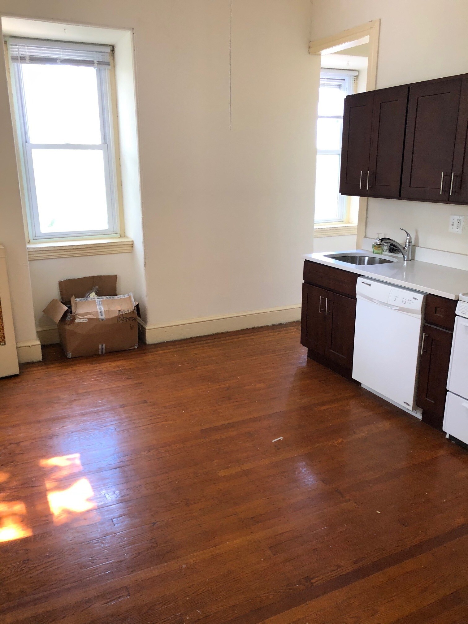 Building Photo - 3827 Walnut St