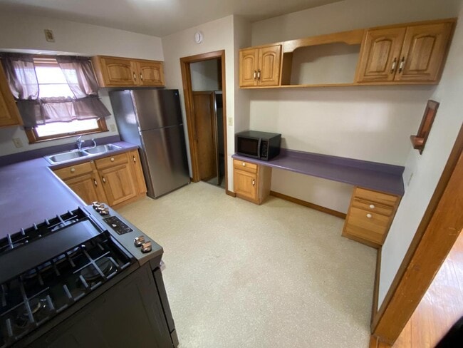 Building Photo - 912 N Kiwanis Ave