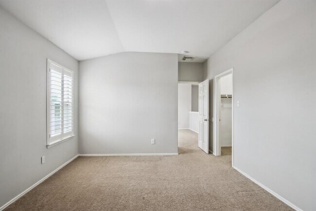 Building Photo - 8210 Radial Ct