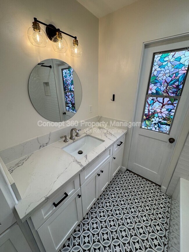 Building Photo - 1972 Fanwood Ave