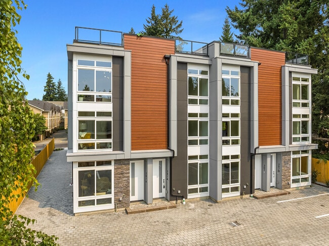 Building Photo - 309 N 138th St