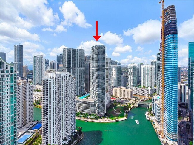 Building Photo - 475 Brickell Ave