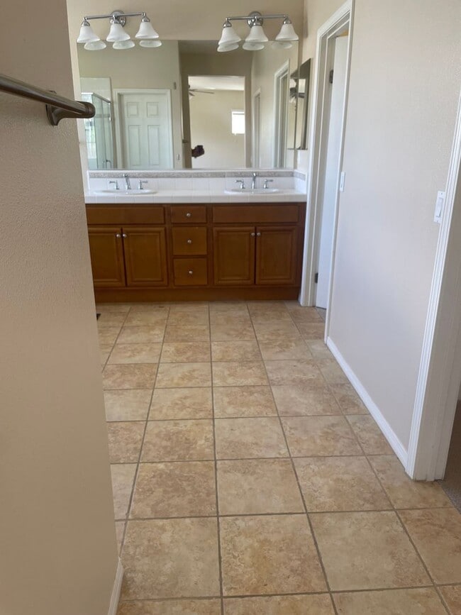 Building Photo - NEW PAINT AND FLOORING