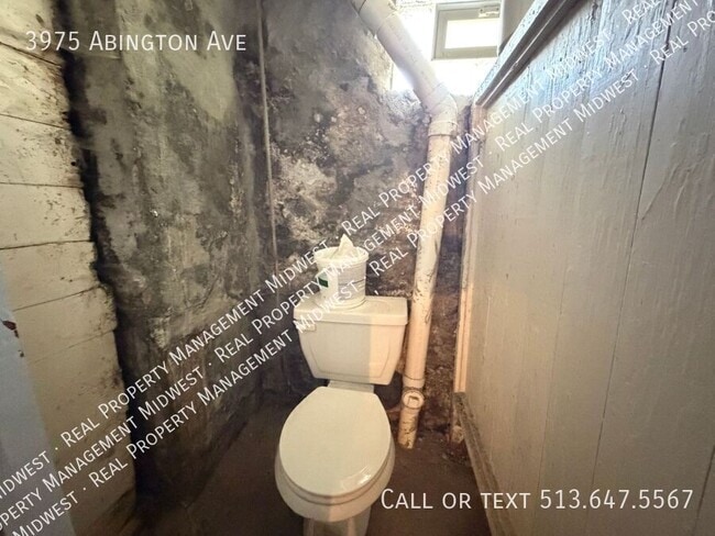 Building Photo - 3975 Abington Ave