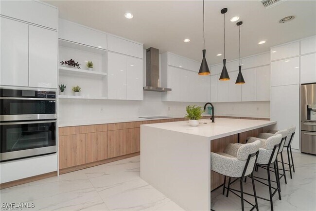 Building Photo - 13965 Avon Park Cir