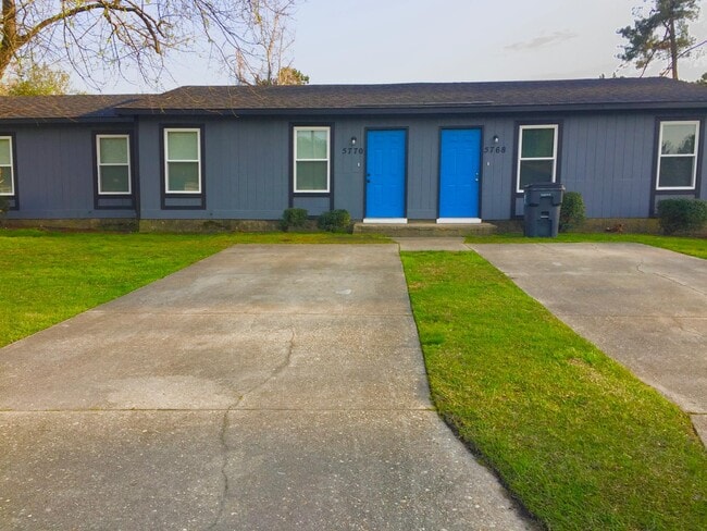 Building Photo - 5768 Aftonshire Dr