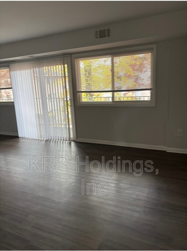 Building Photo - 800 Brook Hill Rd