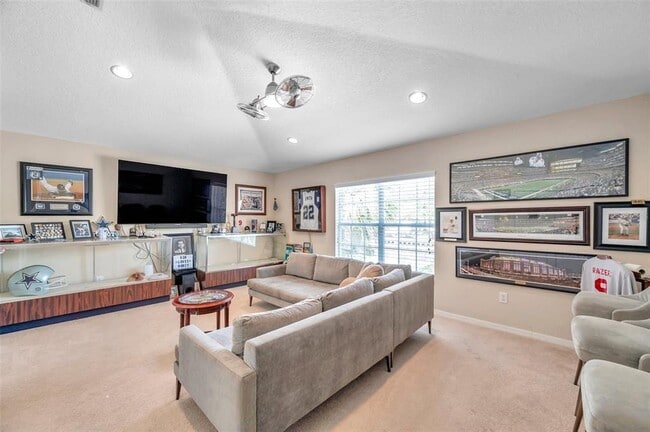 Building Photo - 11144 Oyster Bay Cir